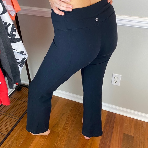 LULULEMON YOGA PANTS - Picture 2 of 3